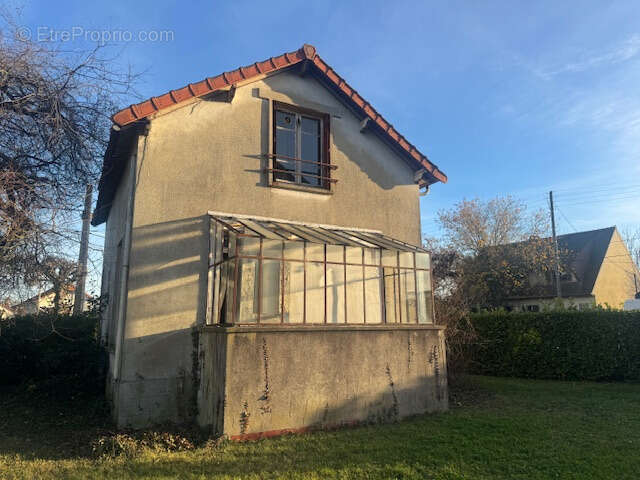 Terrain à PARAY-VIEILLE-POSTE