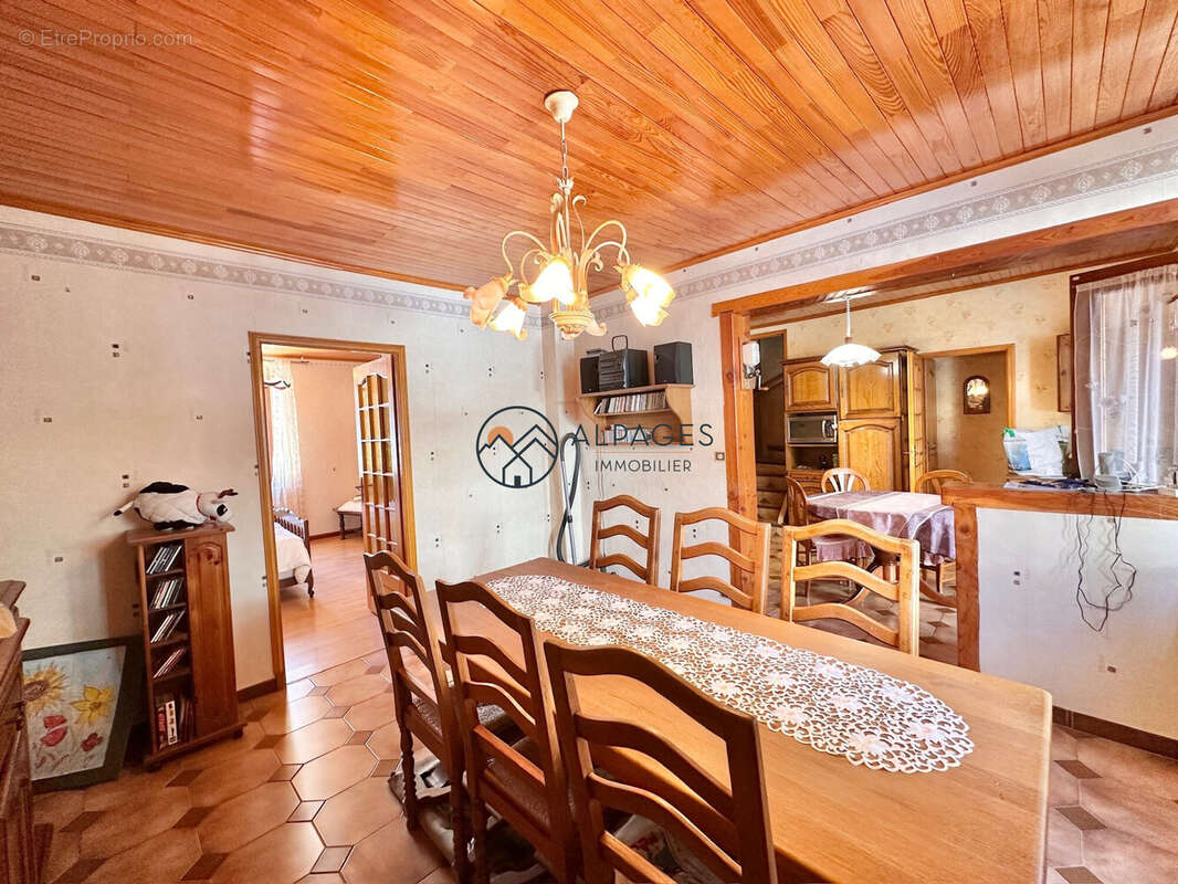 Maison à L'ARGENTIERE-LA-BESSEE