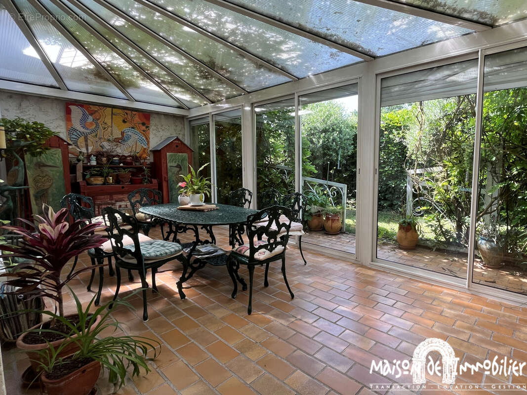 Maison à MESCHERS-SUR-GIRONDE