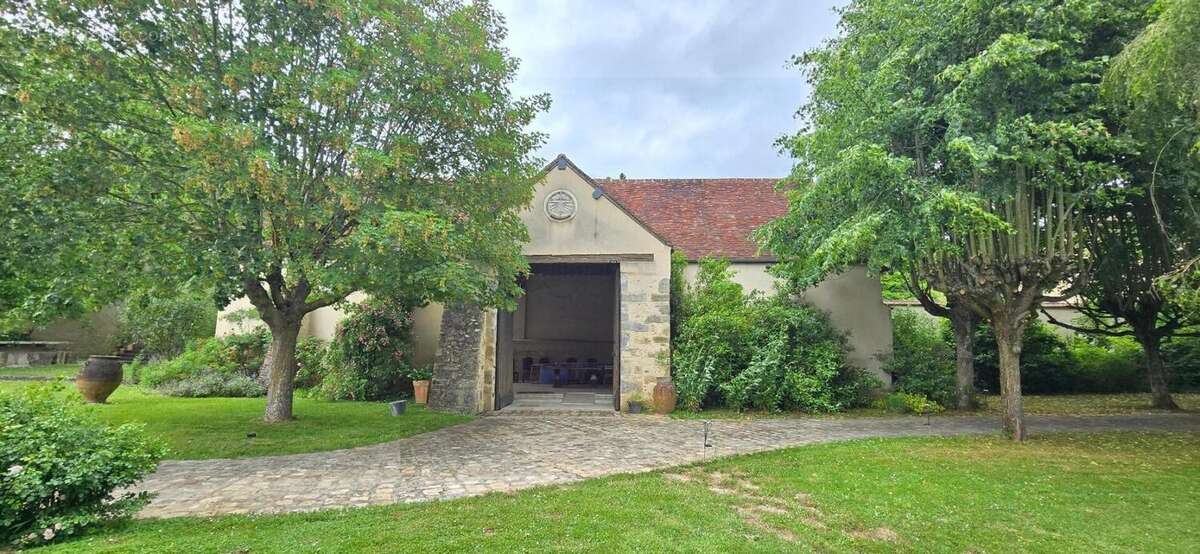 Grange sur Terrain clos de 1958 m² - Idéal pour projet de réception - photo 13