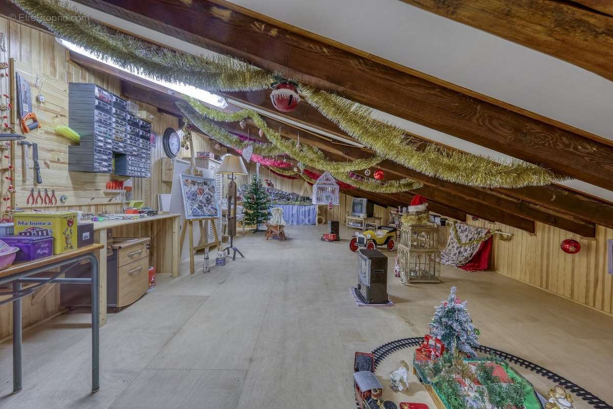 Maison à SAINT-ZACHARIE