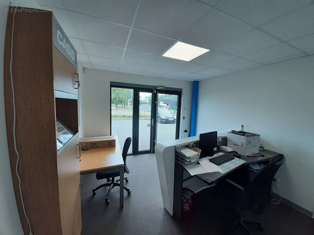 A vendre beau local d'activite 260 m² + préau - saint herblain - photo 2
