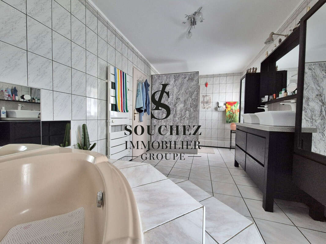 Maison 172 m² à Givenchy-En-Gohelle  - photo 7
