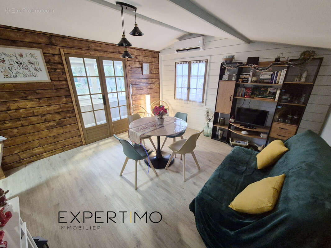 Maison à NIEUIL-L'ESPOIR