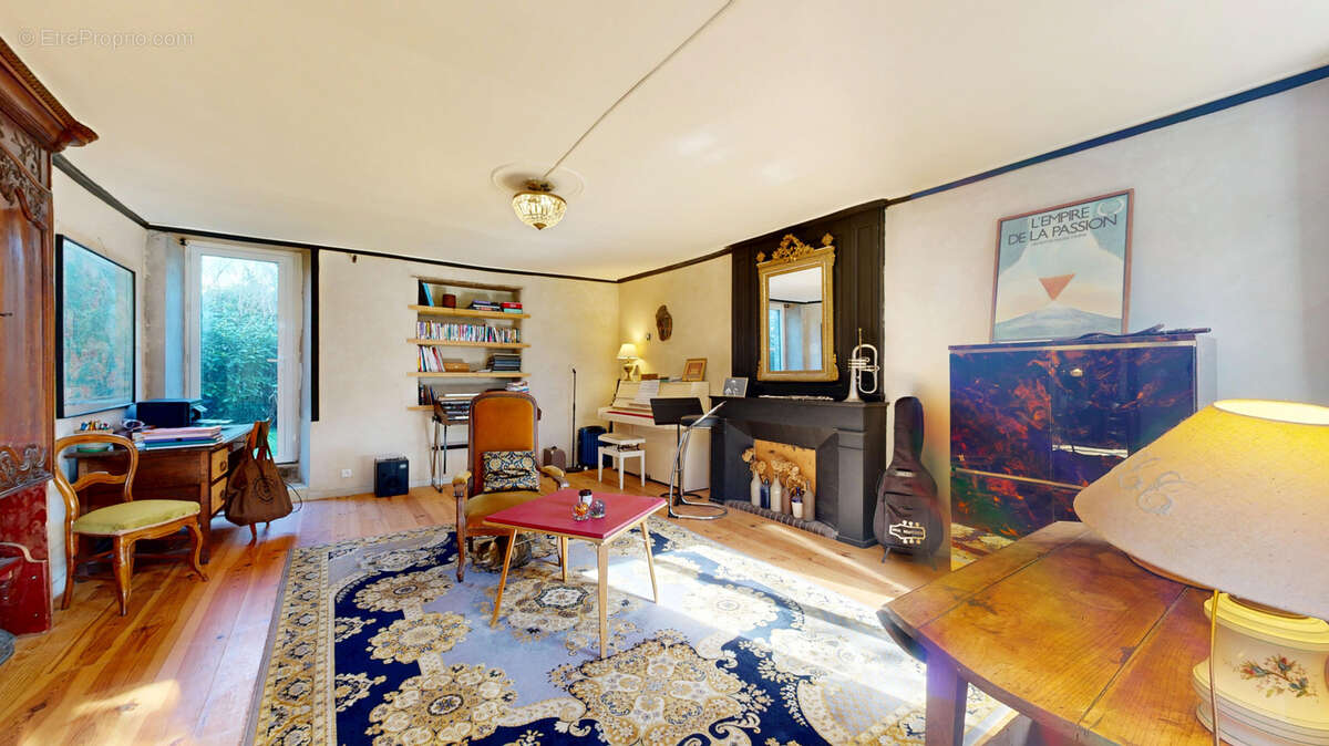 Maison à SAINT-DENIS-LE-GAST