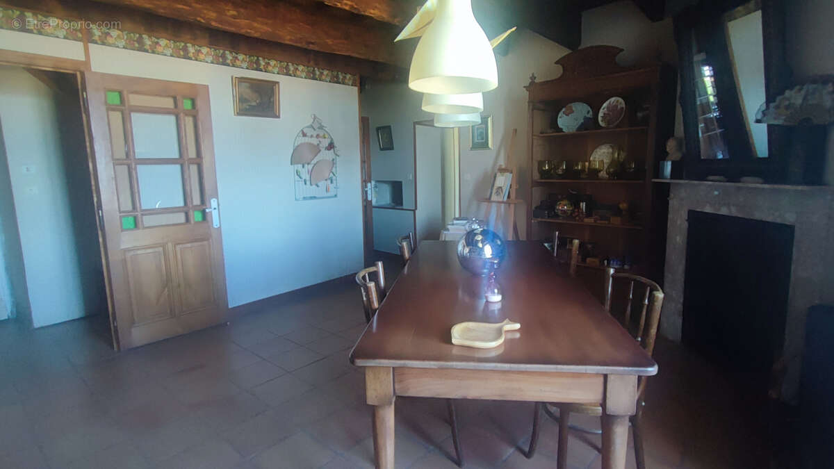 Maison à SAINT-ROMAIN-DE-LERPS