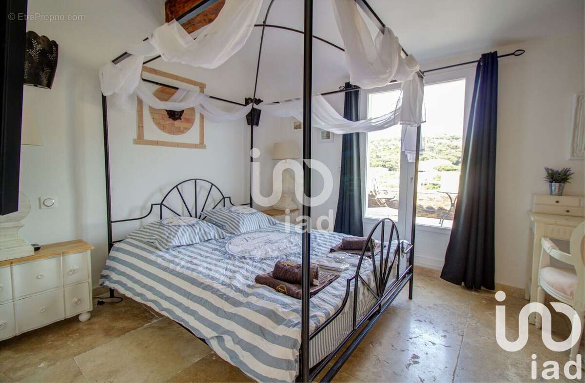 Photo 9 - Maison à LES ISSAMBRES