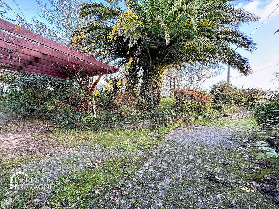 Maison à PLOUGONVELIN