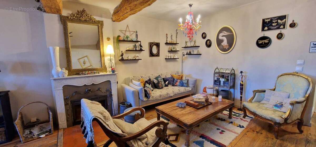 Autre à ROQUEBRUNE-SUR-ARGENS