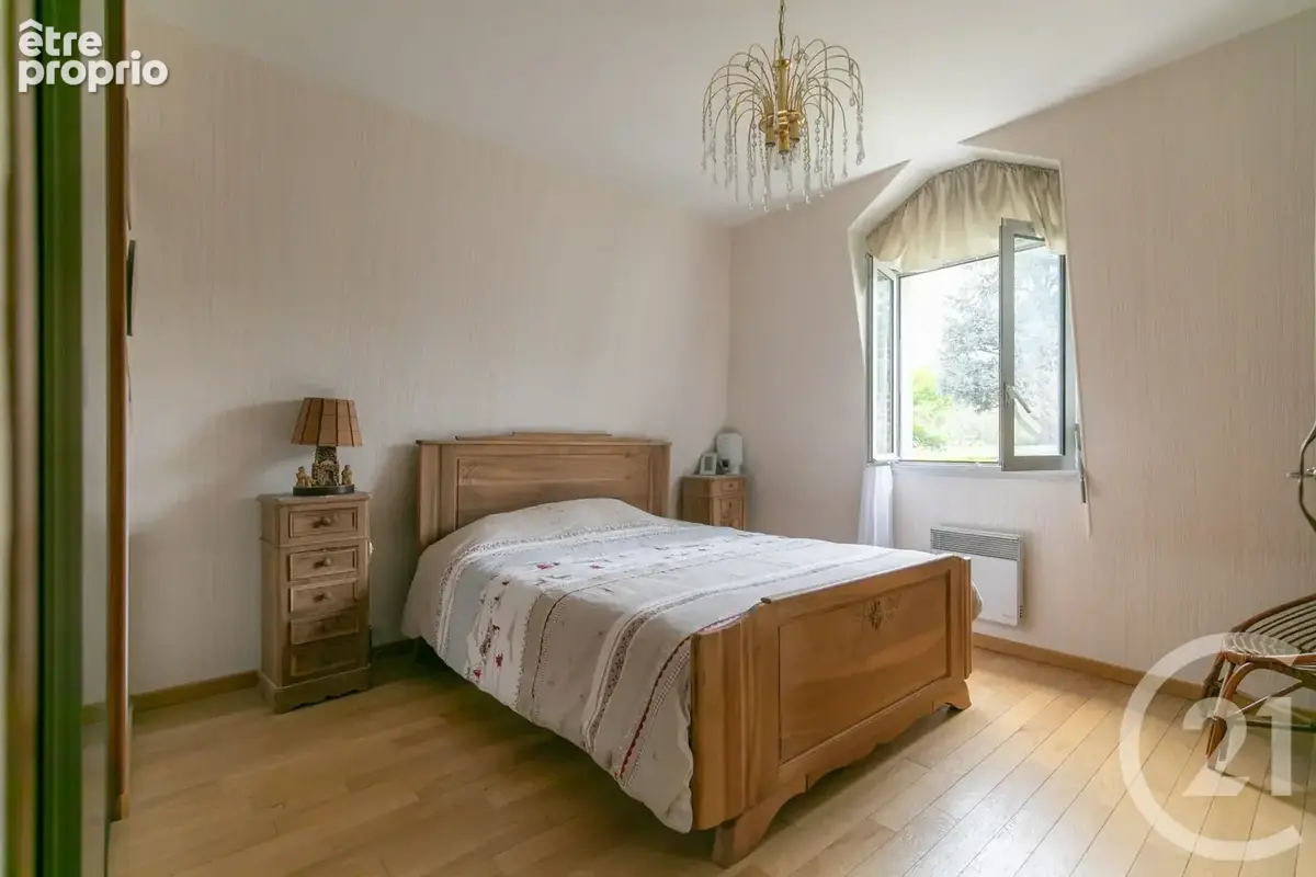 Maison 154 m² à Saint-Maur-Des-Fosses  - photo 15