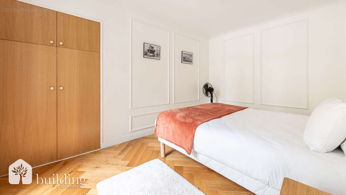 La Fourche Paris 17ème - Appartement 2 pièces 46,87 m² - photo 8
