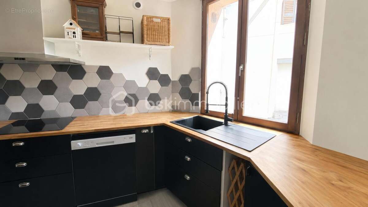 Appartement à ROQUEBRUNE-SUR-ARGENS