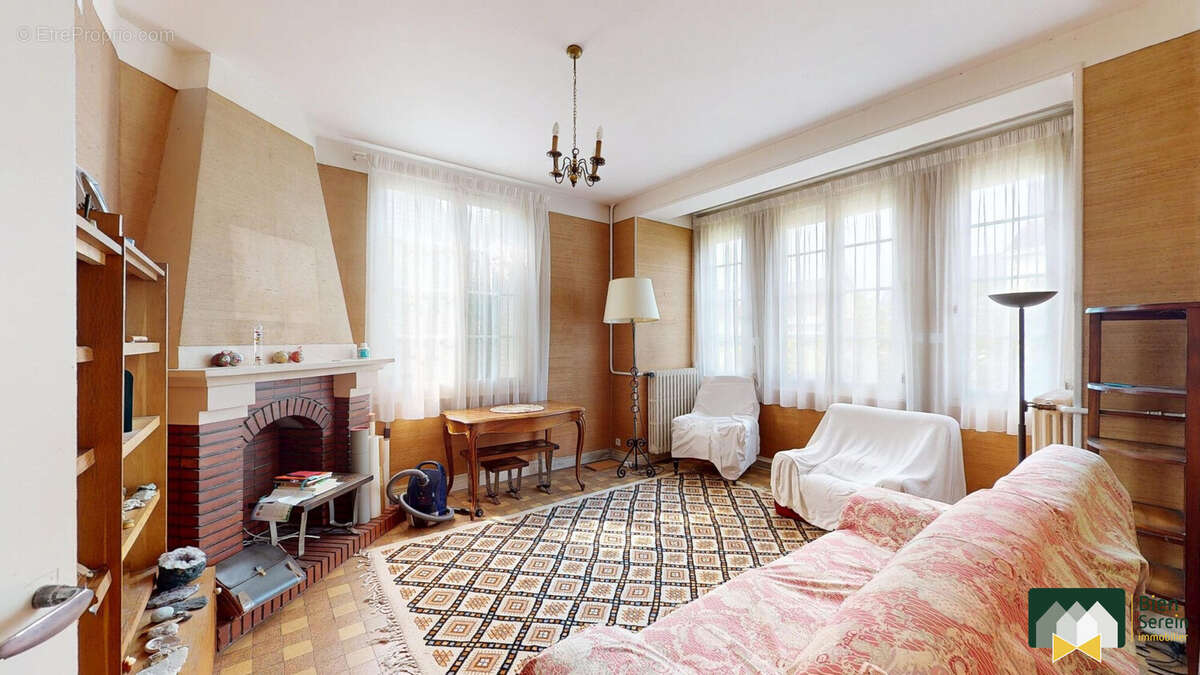 Maison à MAINVILLIERS