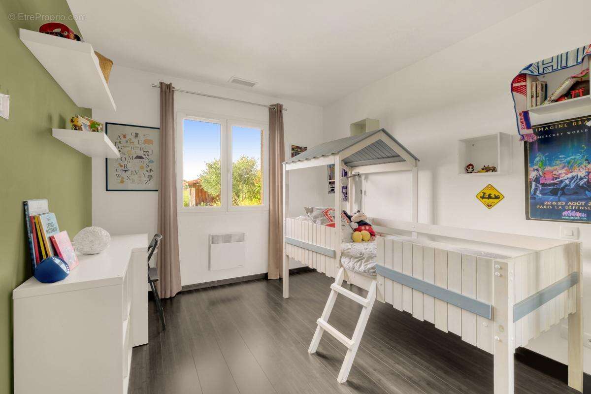 Maison à LA SALVETAT-SAINT-GILLES