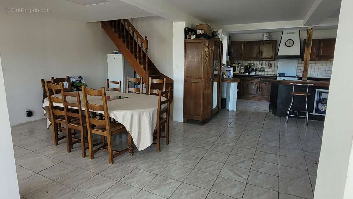 Maison à DAMPIERRE-SUR-AVRE