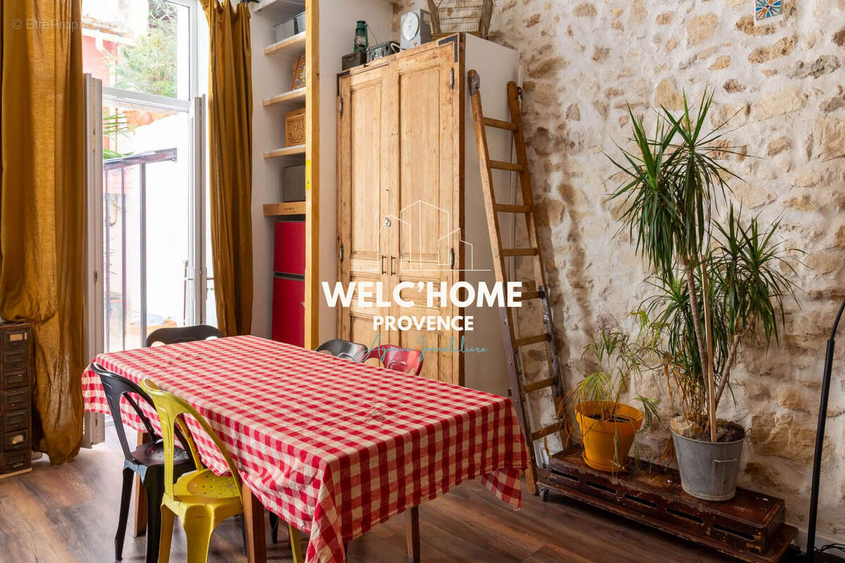 Appartement à MARSEILLE-1E