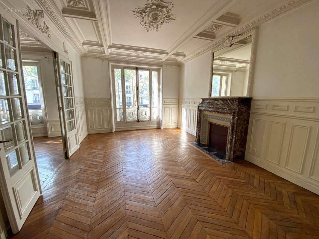 Appartement à PARIS-12E