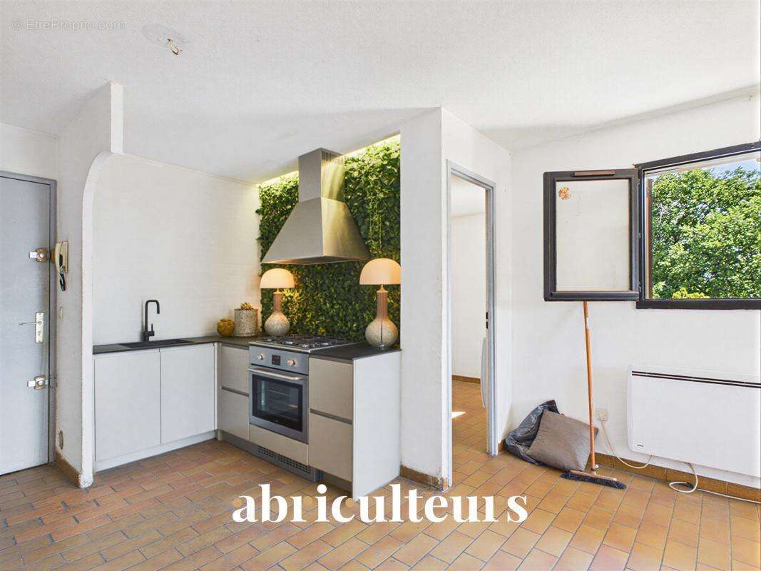 appartement 40m2 en vente dans le Quartier Saint Jacques Grasse (06130) - photo 8