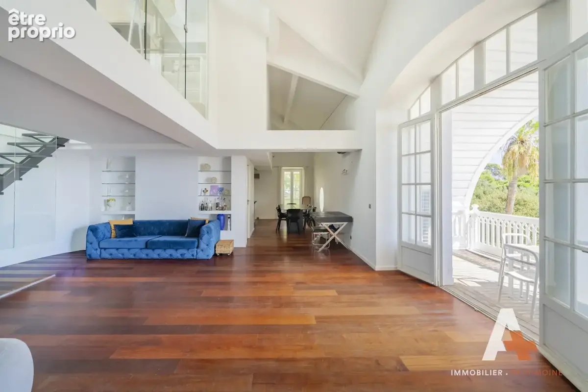 Duplex vue mer en dernier etage - t5 de 170m2 avec 2 parkings - 13007 marseille - photo 10