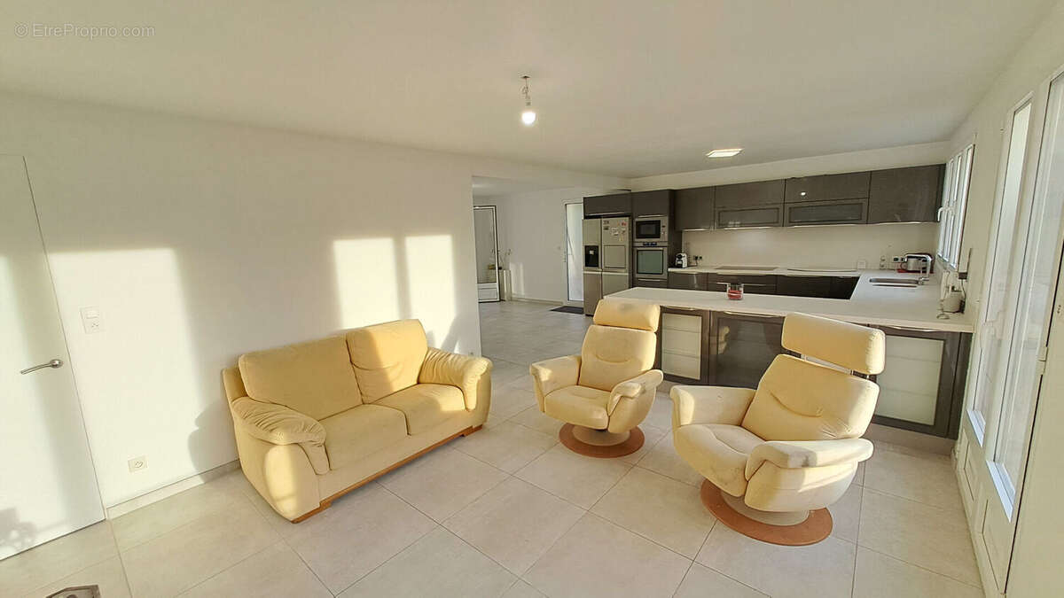 Maison à SAINT-REMY-LES-CHEVREUSE