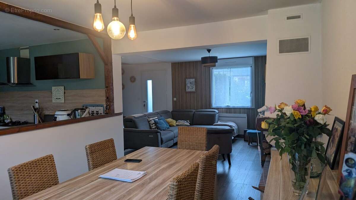 Maison à SAINT-MARTIN-DU-FOUILLOUX