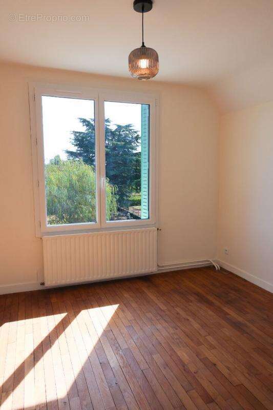 Maison à COSNE-COURS-SUR-LOIRE