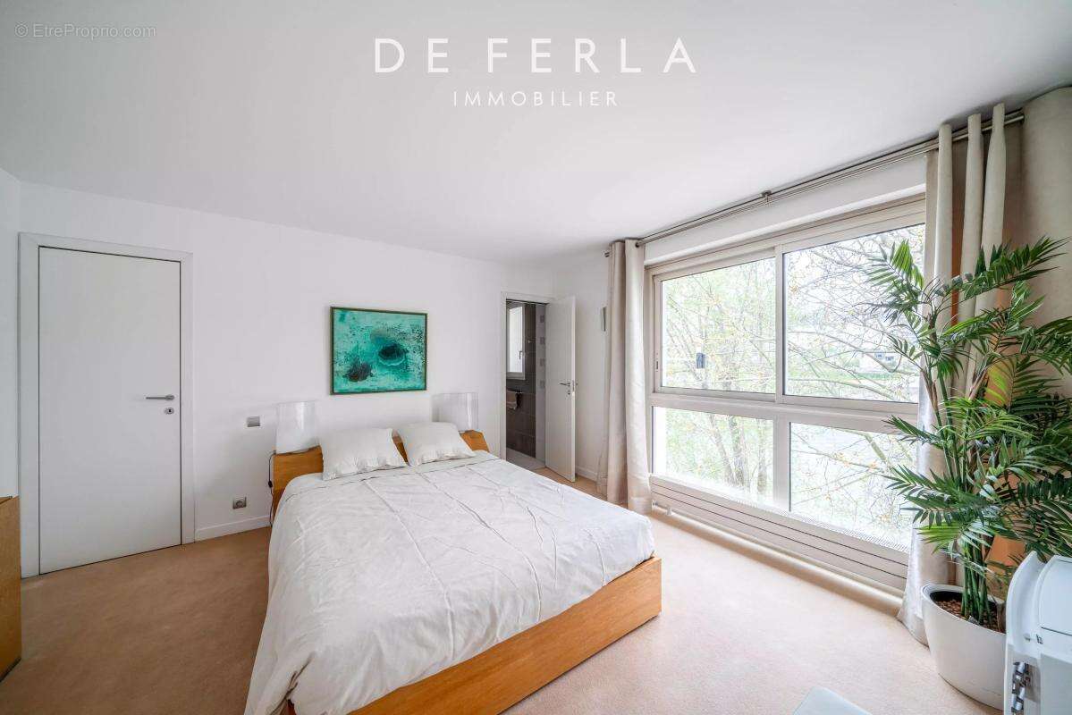 Maison à NEUILLY-SUR-SEINE