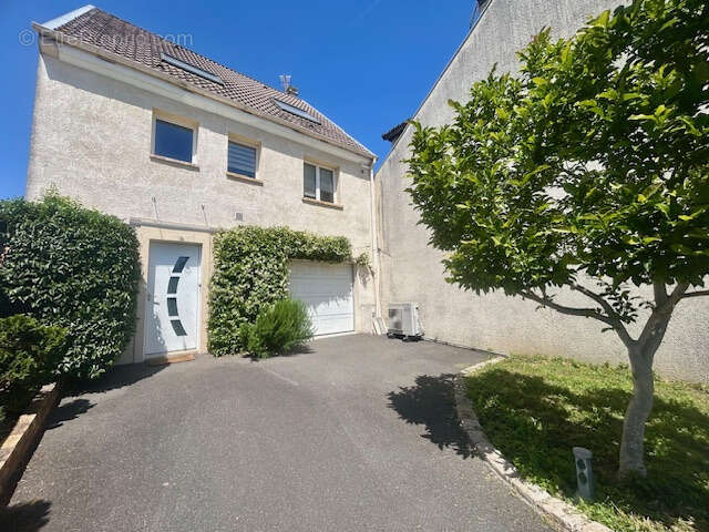 Maison à ARPAJON