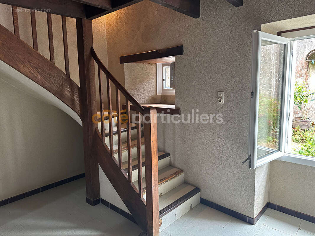 Maison à SAINT-MESMIN