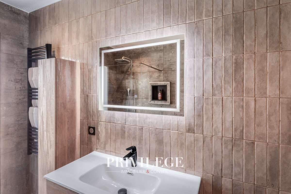 Aups — Exclusivité — Maison neuve avec piscine, prestations soignées et potentiel d’évolution - photo 26