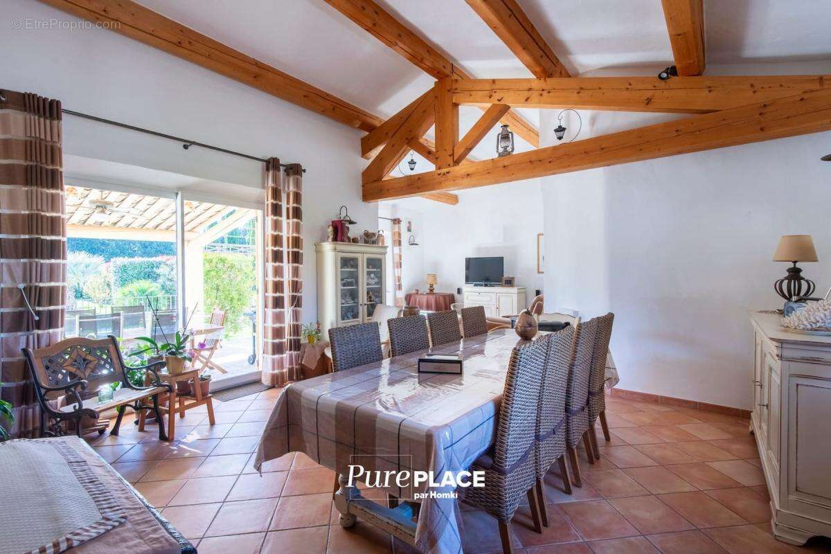 Mas provençal d’exception – Vue sur le Luberon – Environnement confidentiel - photo 10