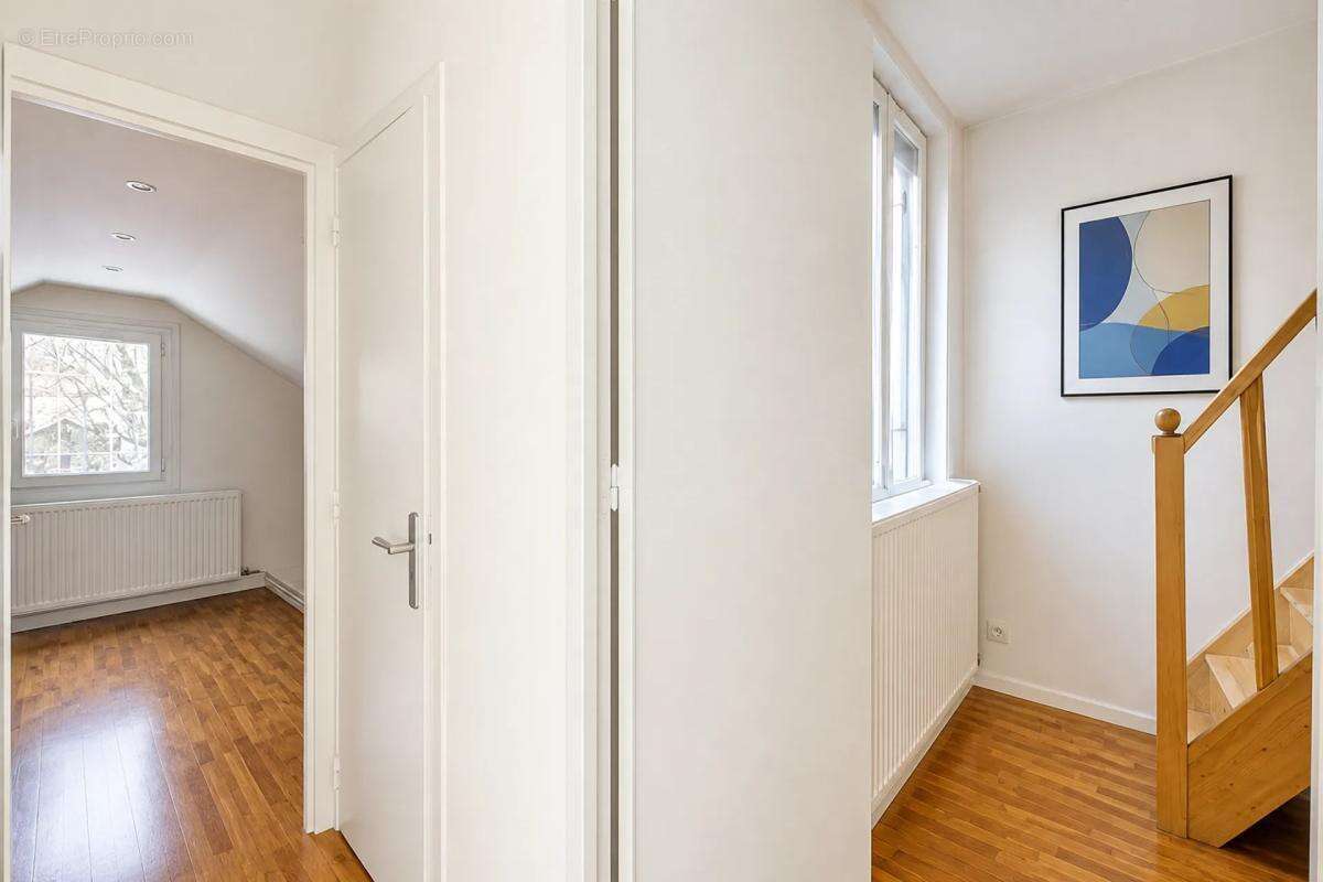 Saint-Ouen-sur-Seine - Garibaldi - Maison 146 m² - 5 pièces - photo 14