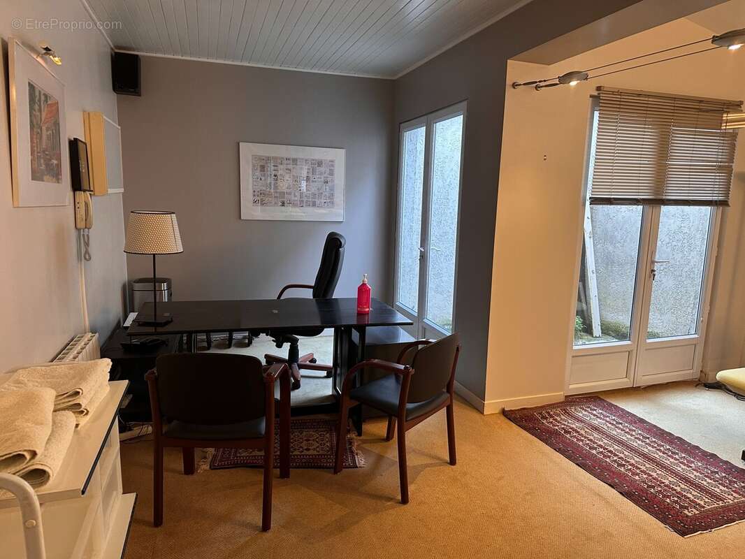 Commerce à MILLY-LA-FORET