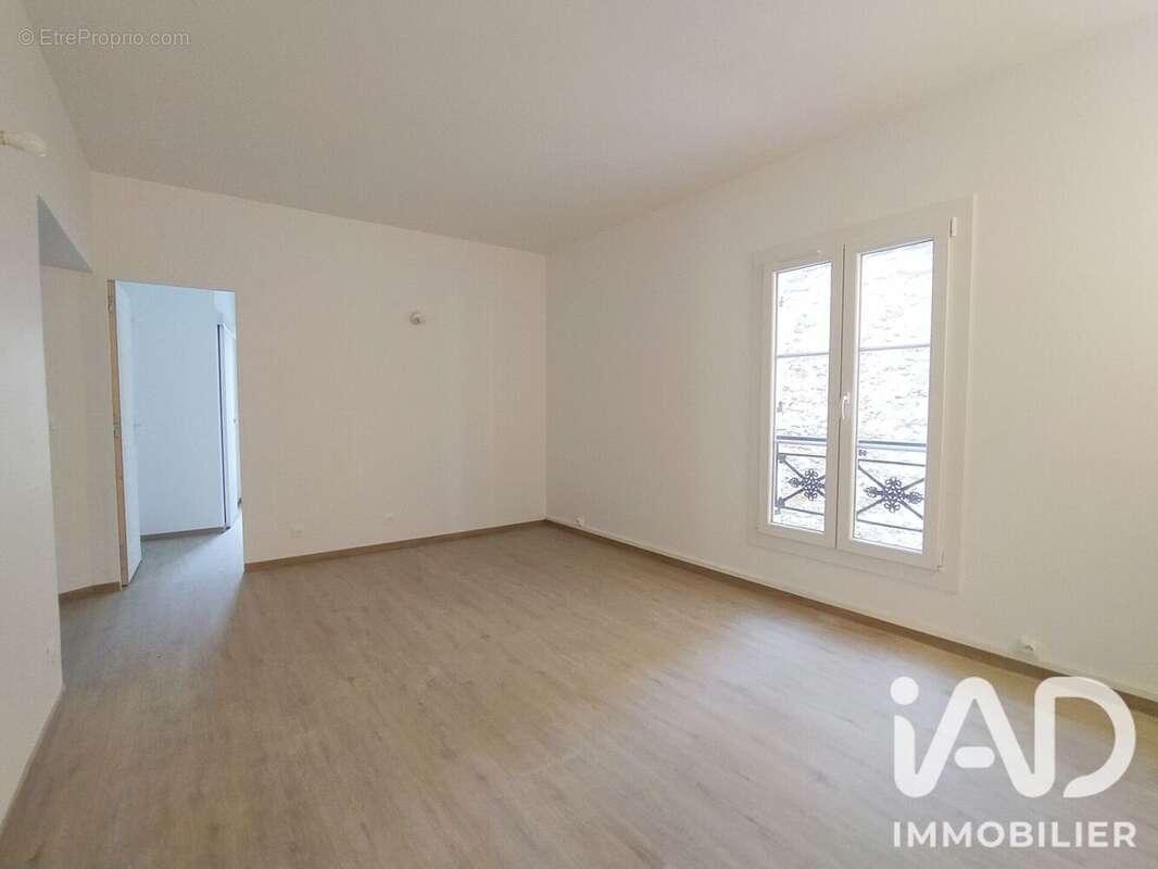 Photo 2 - Appartement à PARIS-18E