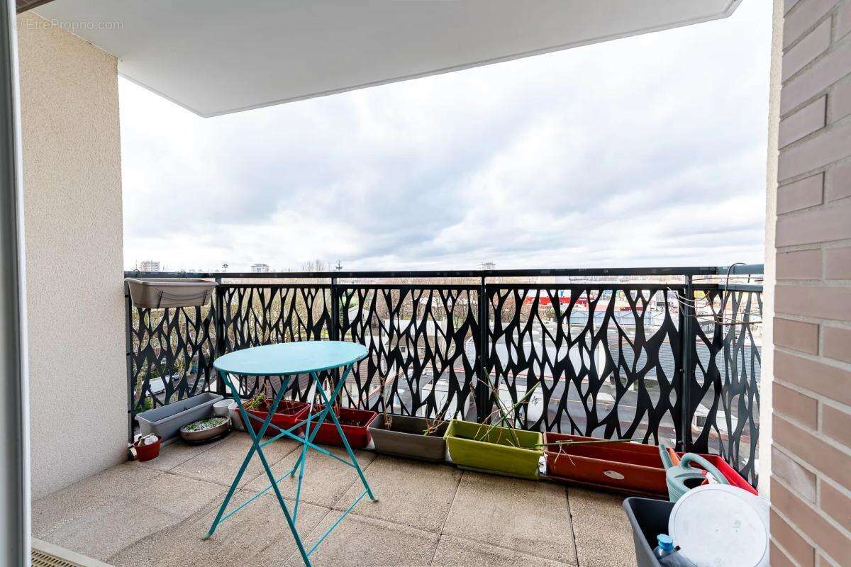 Appartement à BONDY