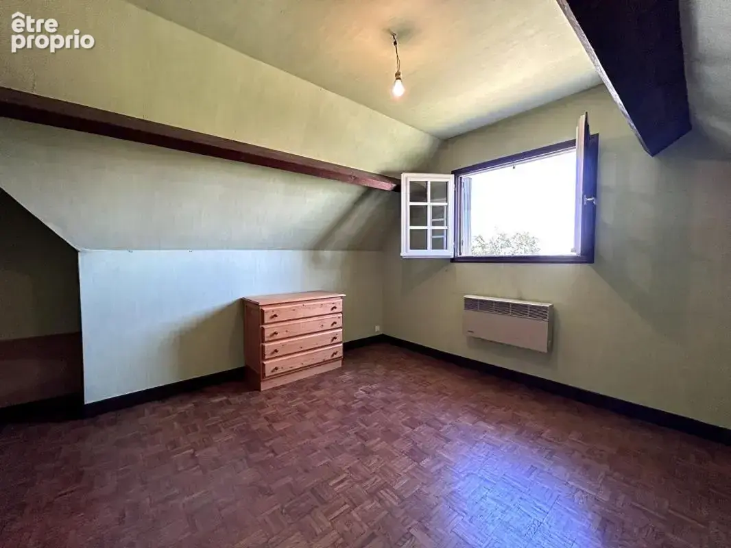 Maison familiale 4 chambres, double garage - Bignoux - photo 14