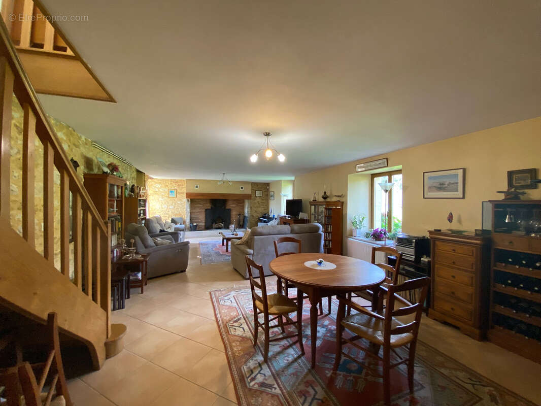 Maison à DURAVEL