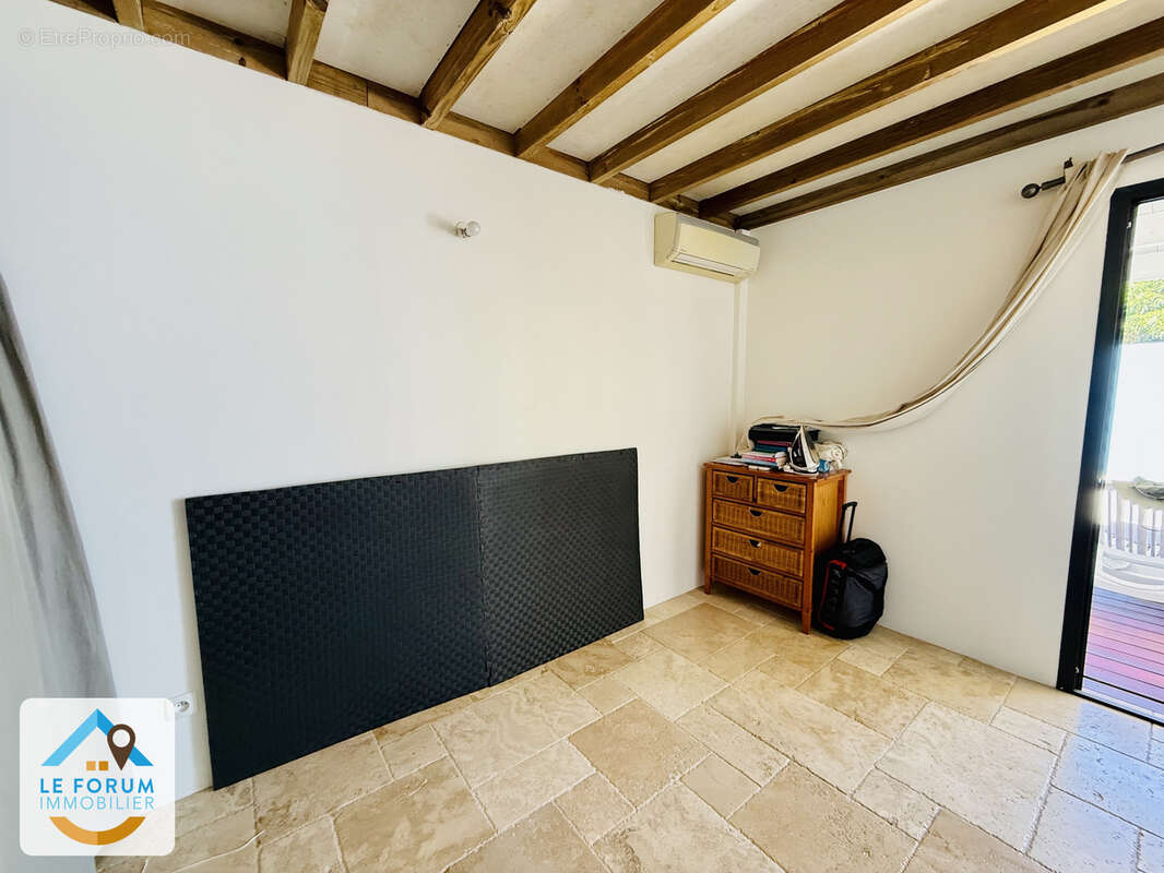 Saint pierre 97410 - villa avec piscine - belles prestations - très bien située - condé - accès rapide 4 voies - photo 9