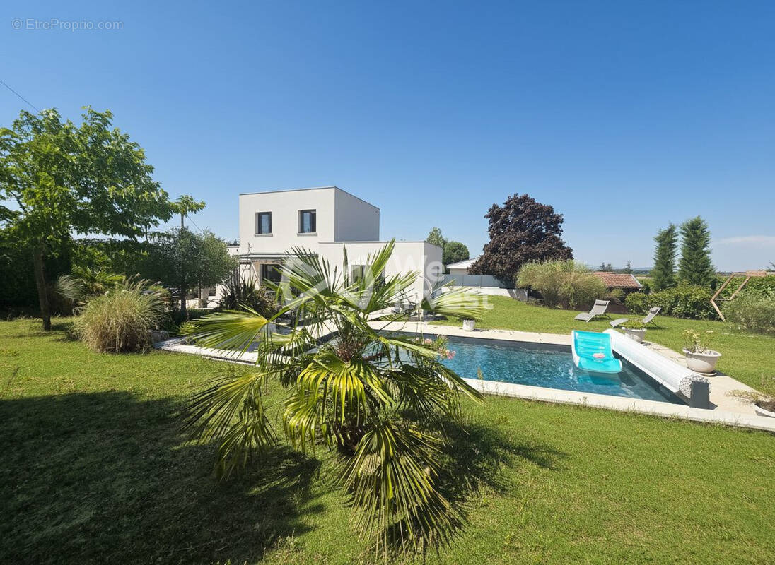 Maison à SOUCIEU-EN-JARREST