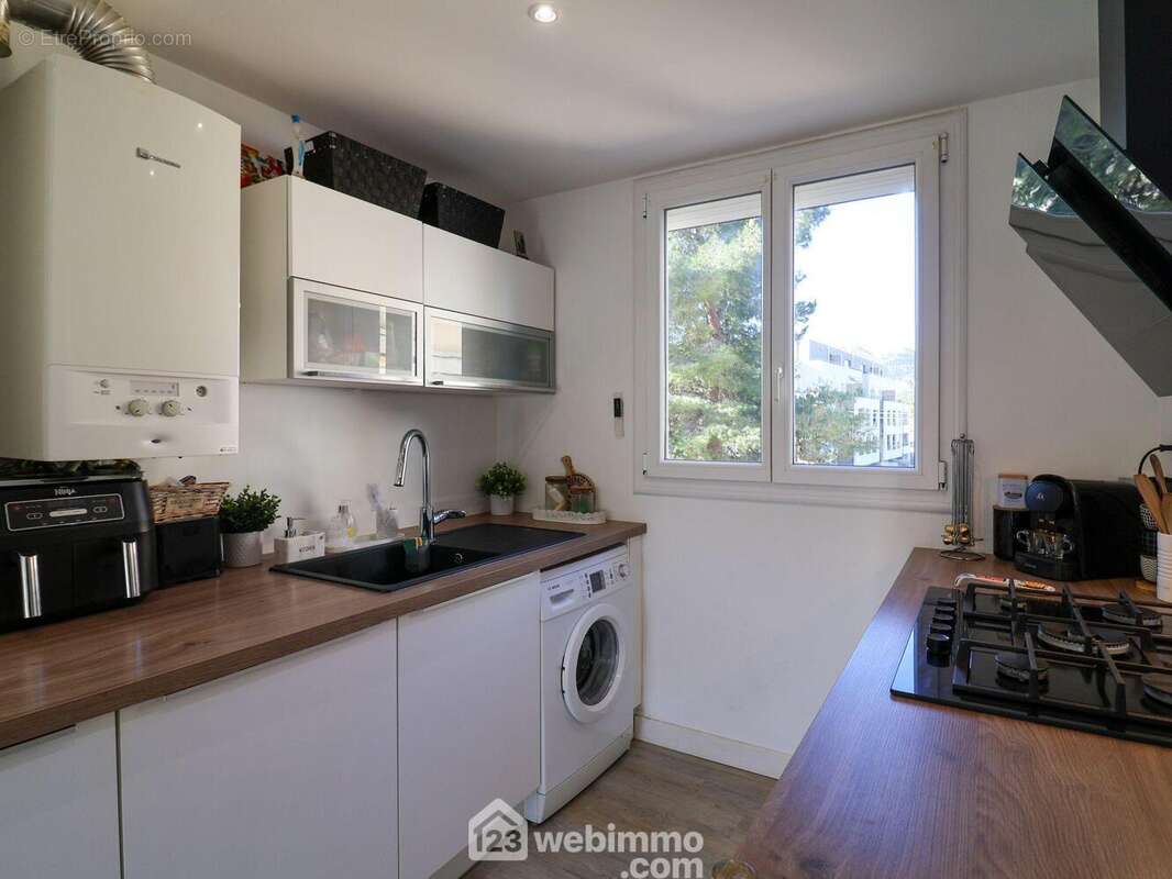 Appartement à MARSEILLE-9E