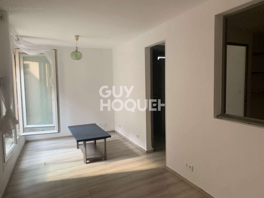 Appartement à LES LILAS