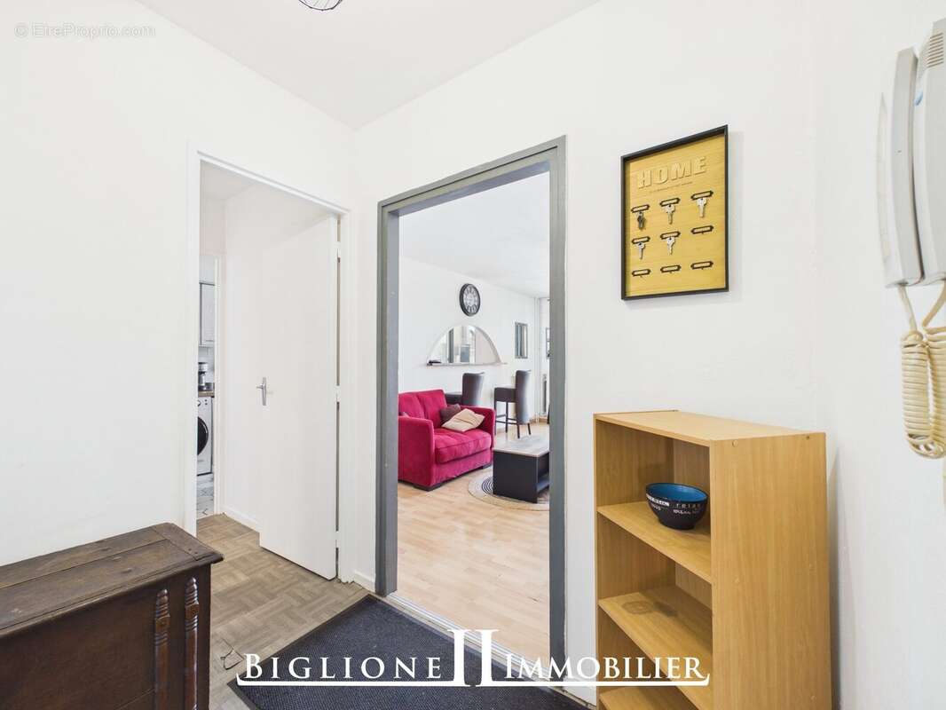 Appartement à VAUJOURS