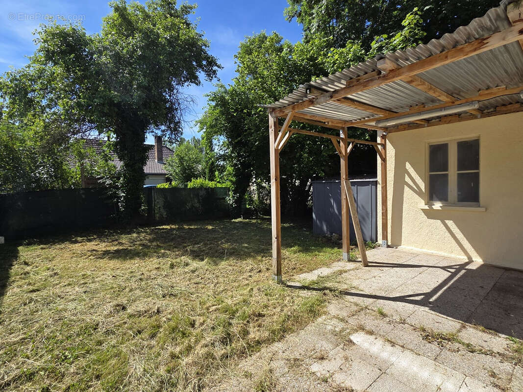 Appartement à LA CHAPELLE-SAINT-LUC