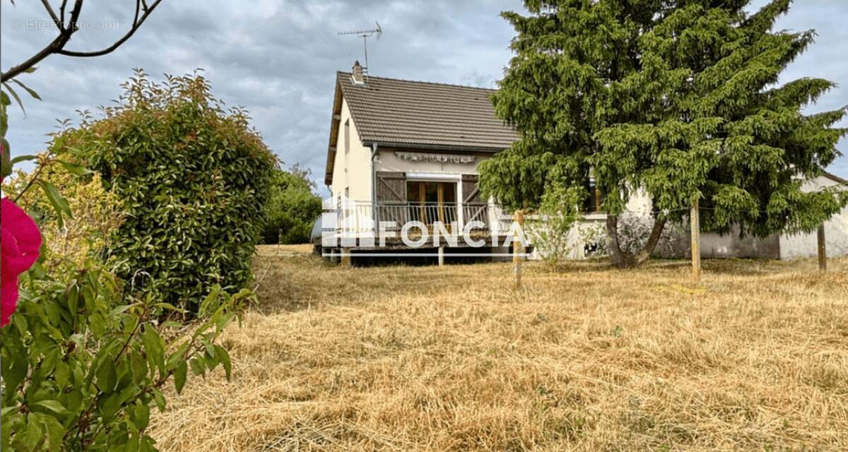 Maison à SAINT-MARTIN-D'ABBAT