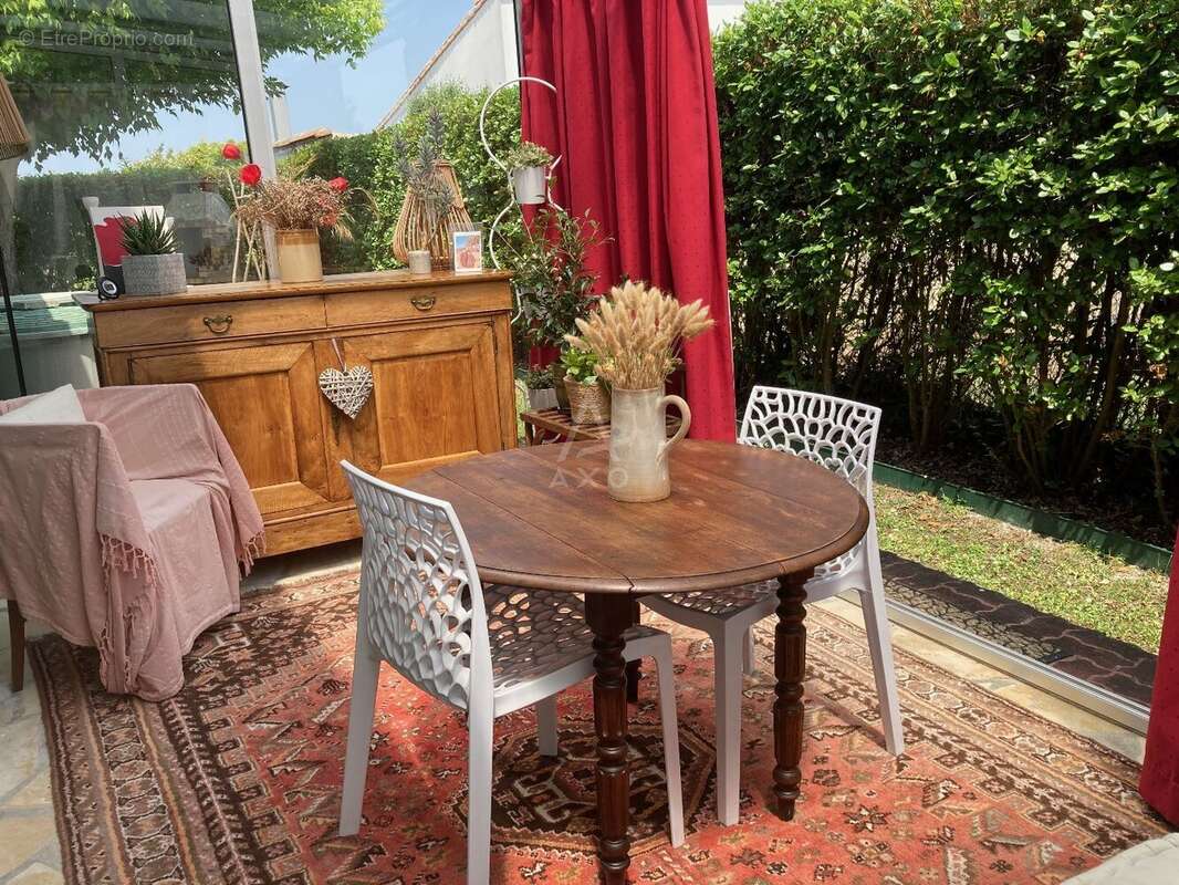 Maison à MESCHERS-SUR-GIRONDE