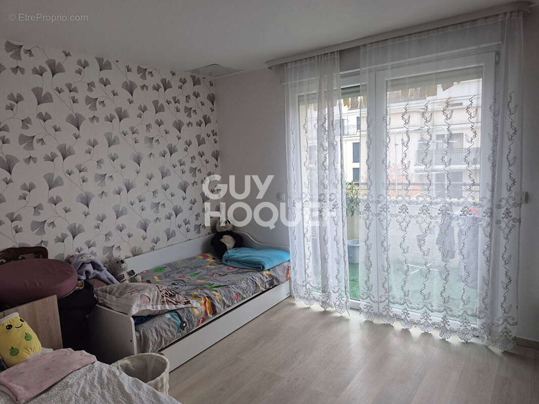 Appartement à LE BLANC-MESNIL