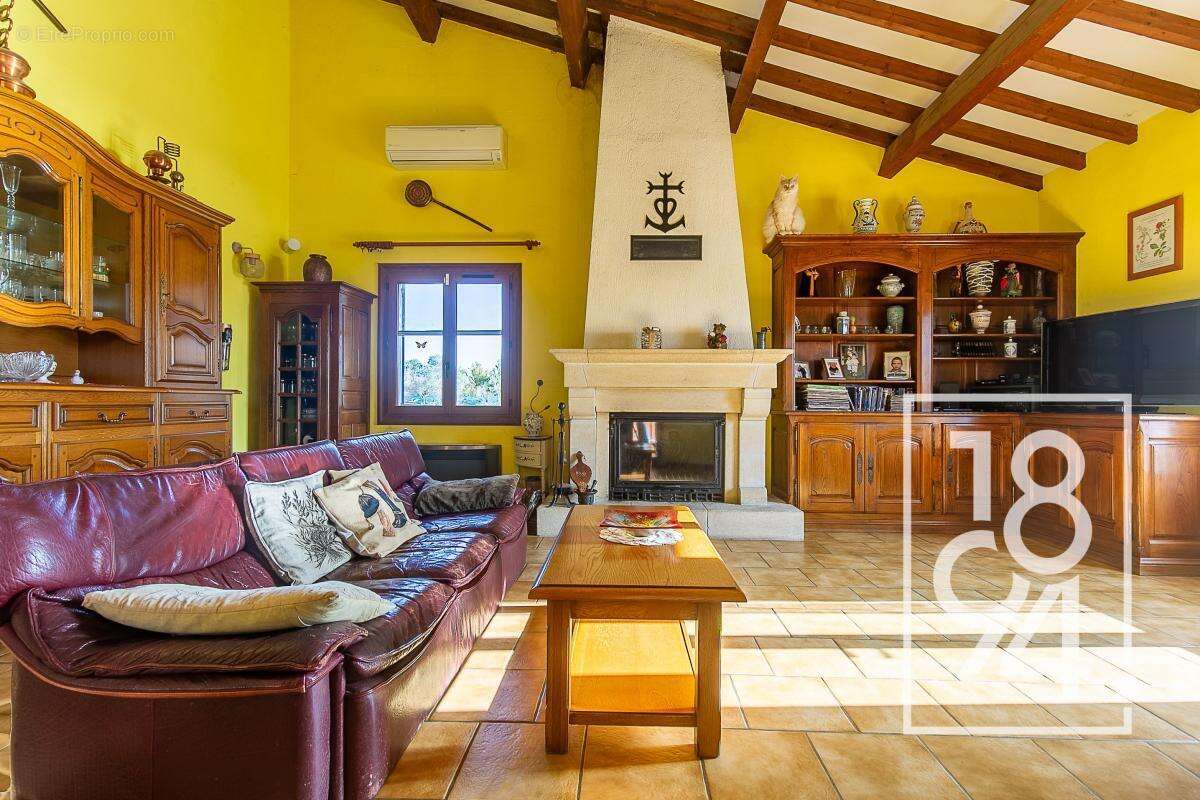 Maison à SAINT-MARTIN-DE-CRAU