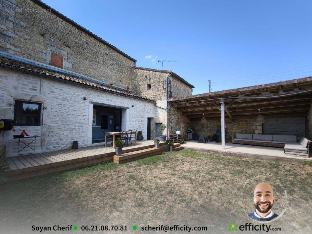 Maison à SAINT-YRIEIX-SUR-CHARENTE