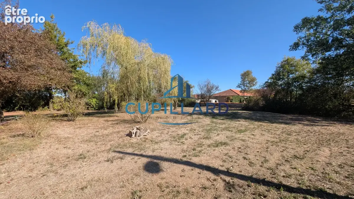 Terrain constructible 1300m2 hors lotissement - photo 2