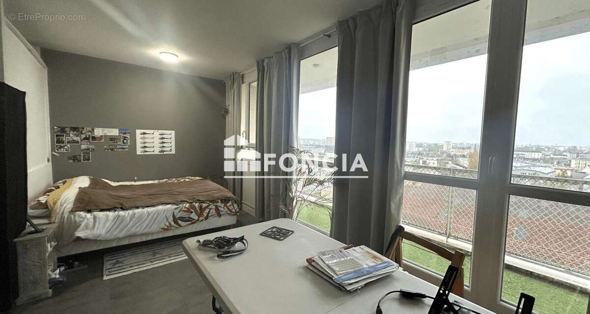 Appartement, balcon et parking - photo 2